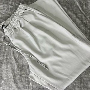 Zara Trousers Light Grey, Perfect for the Spring/Summer, USA Size L